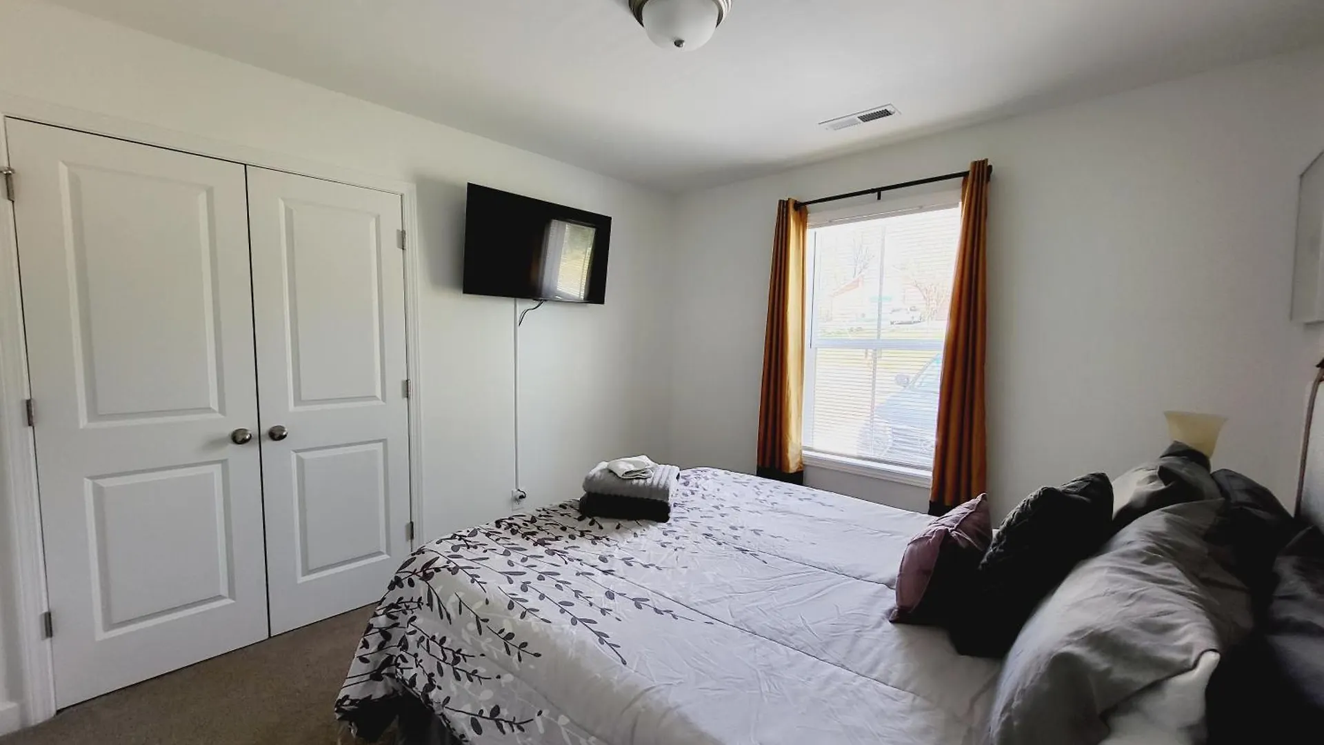שרלוט Ranch Home! Near Uncc, Medieval, Pavilion & Uptown 0*,  ארצות הברית