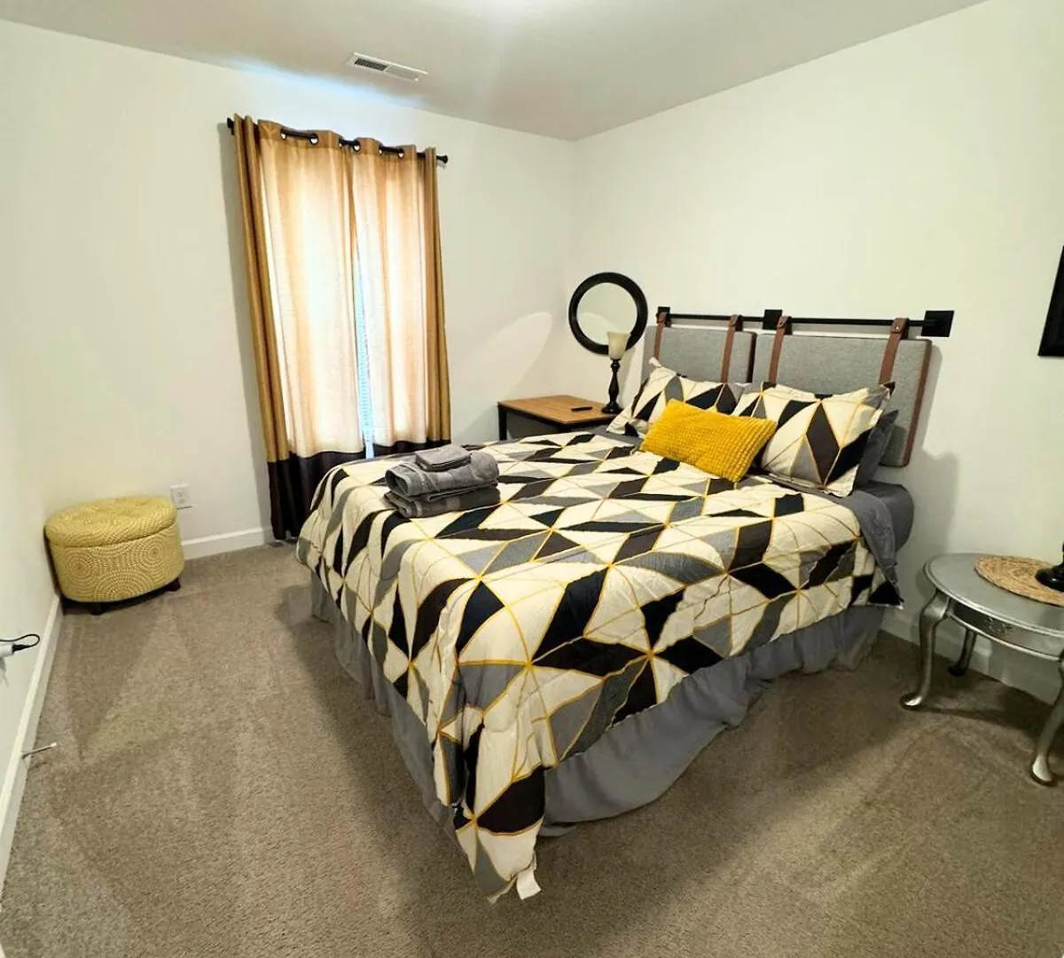 בית נופש שרלוט Ranch Home! Near Uncc, Medieval, Pavilion & Uptown ארצות הברית