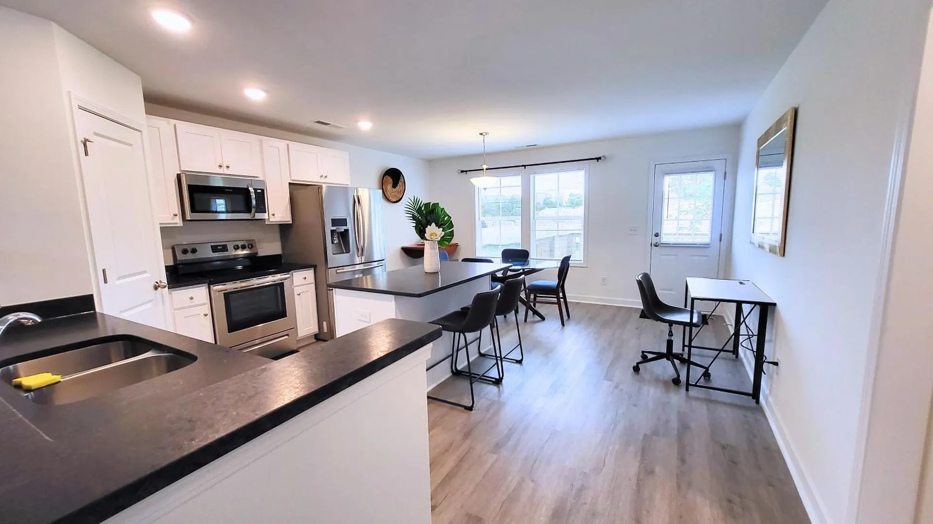 שרלוט Ranch Home! Near Uncc, Medieval, Pavilion & Uptown